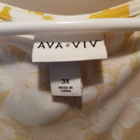 Ava & Viv Yellow Floral Sharkbite Hem Midi Dress - Picture 4 of 7